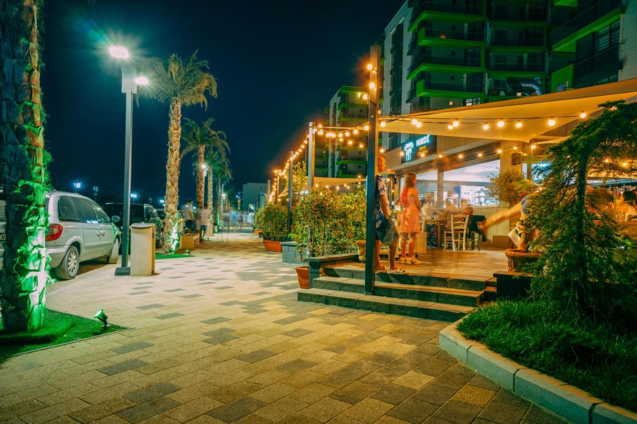 Visum Aparthotel Pool & Spa Mamaia Nord Năvodari Exterior foto