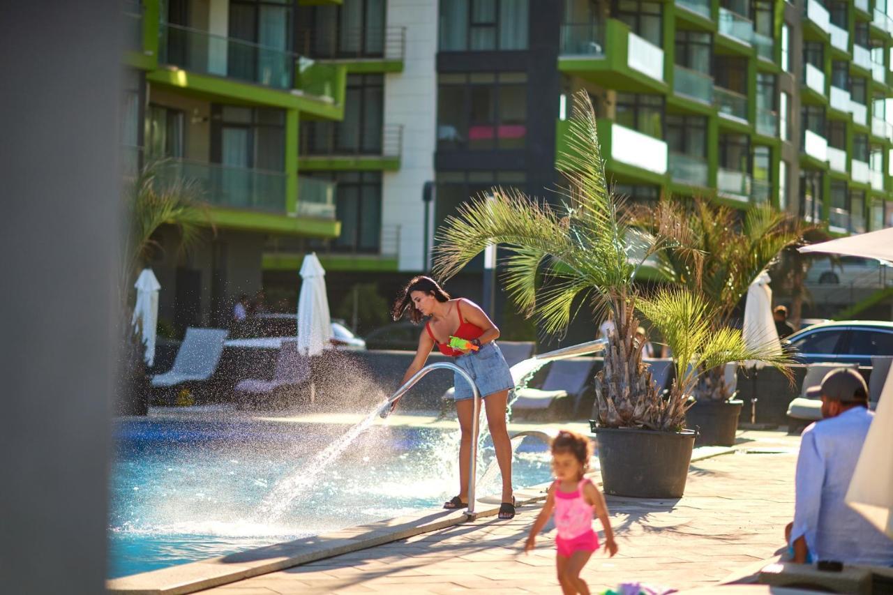 Visum Aparthotel Pool & Spa Mamaia Nord Năvodari Exterior foto